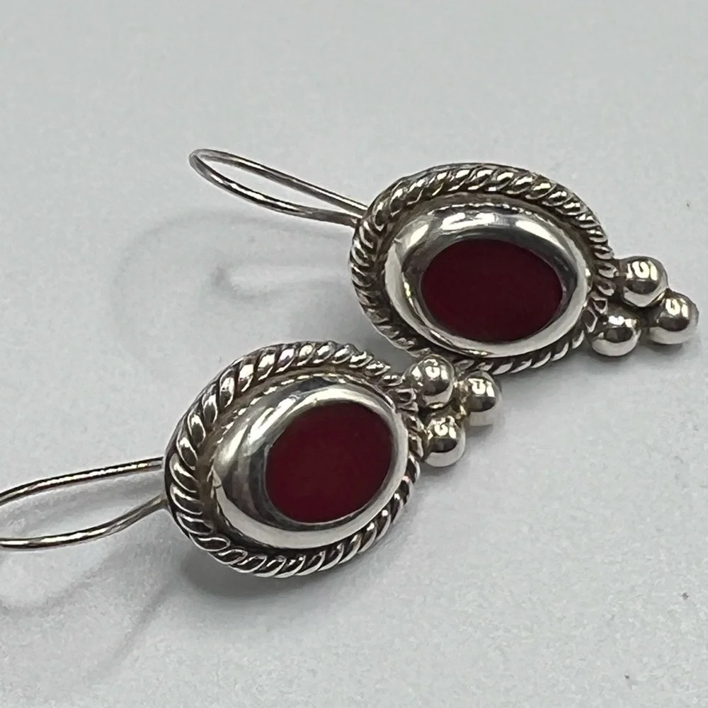 Vintage Mexico 925 Red Coral pendant, earrings and 925 Sterling 18” necklace.